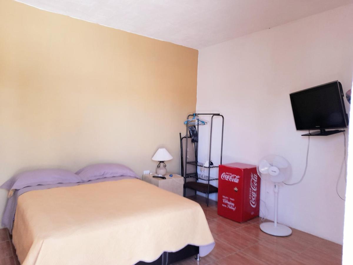 Suite amplia privada a 8 min del centro Aguascalientes Exterior foto
