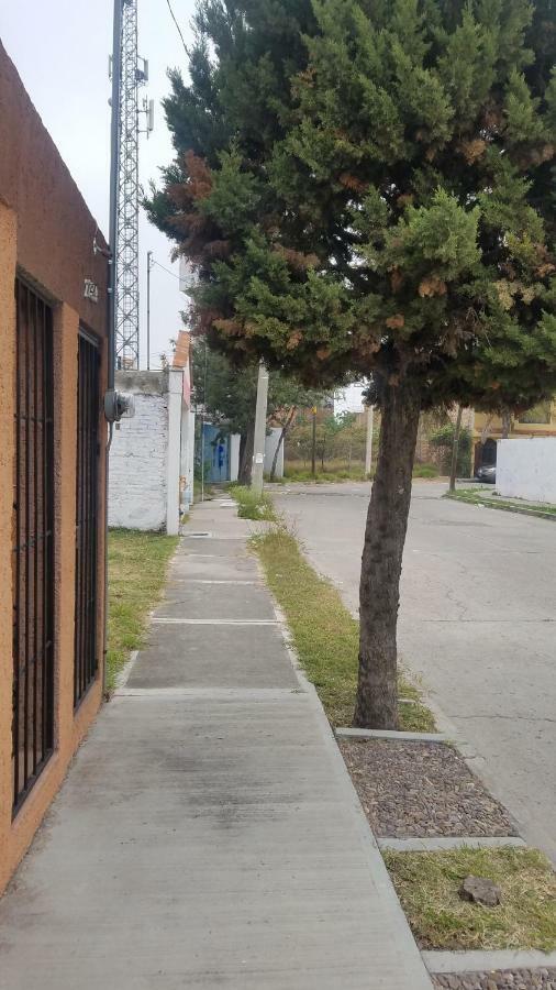 Suite amplia privada a 8 min del centro Aguascalientes Exterior foto