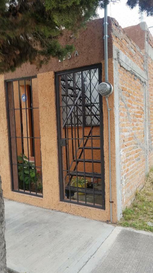 Suite amplia privada a 8 min del centro Aguascalientes Exterior foto