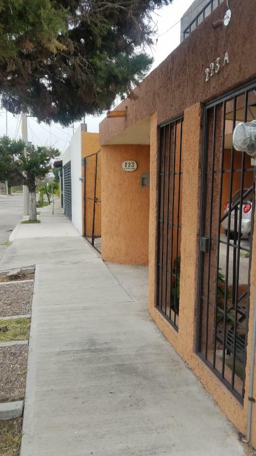 Suite amplia privada a 8 min del centro Aguascalientes Exterior foto
