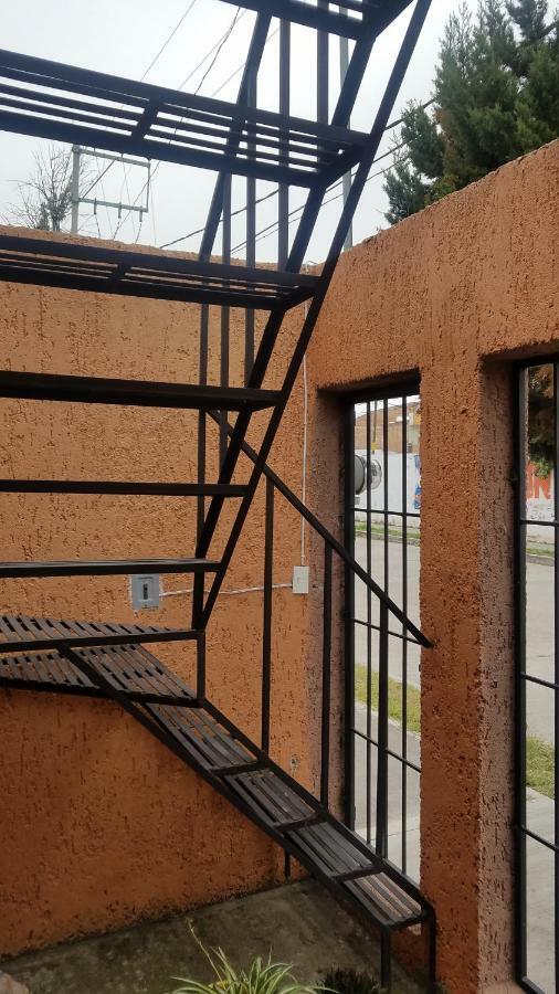Suite amplia privada a 8 min del centro Aguascalientes Exterior foto